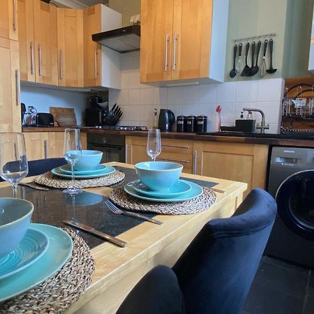 Spacious 2-Bed Flat With Garden, 3 Minutes Walk From Oval Tube Station London Exterior photo